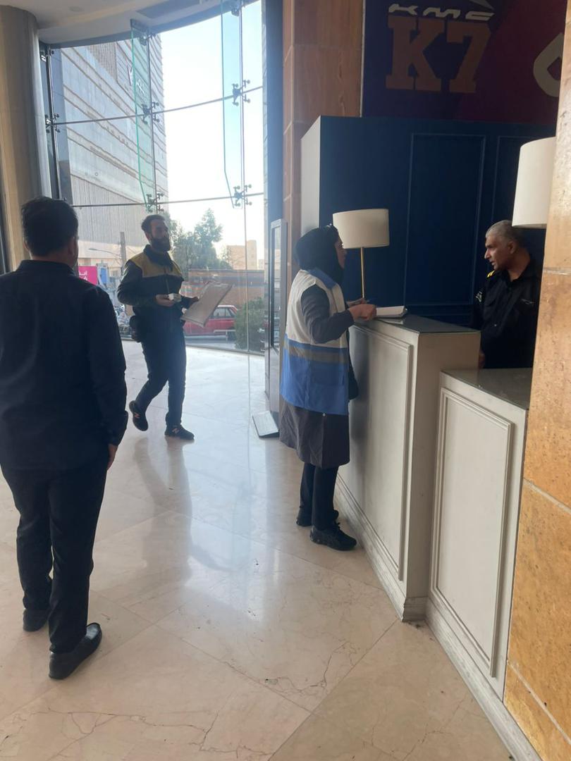 برگذاری گشت مشترک کارشناسان بهداشت محیط مرکز بهداشت شمال غرب یک  در معیت کارشناس محترم اصناف